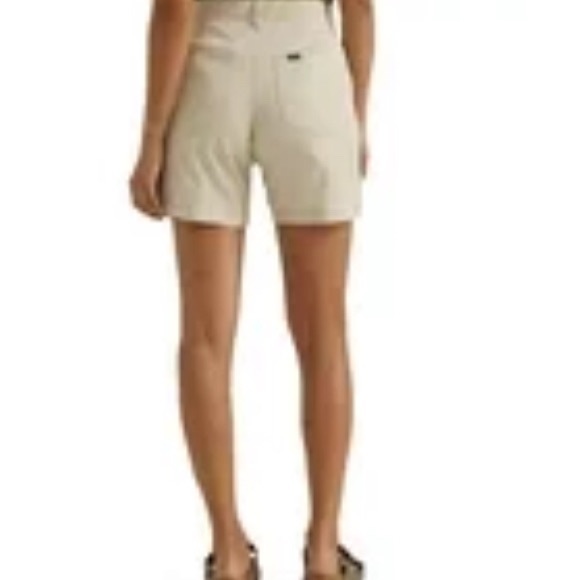LEE WOMEN’S REGULAR FIT CHINO WALKSHORT. SIZE 10 - Picture 3 of 9
